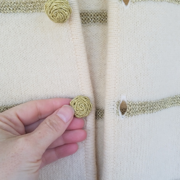 Vintage Grandma Style Cardigan Sweater Wool Cream And Gold Sz Small VtgHong Kong - Picture 8 of 14